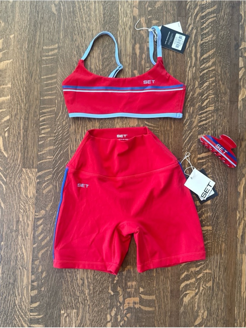 SET Active Bra and Shorts in Vespa- size xs